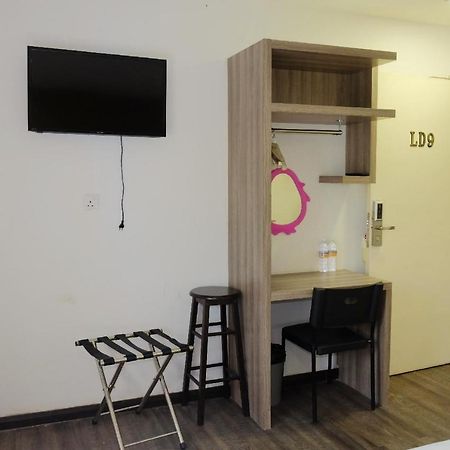 Natol Homestay - London Kuching Exterior photo