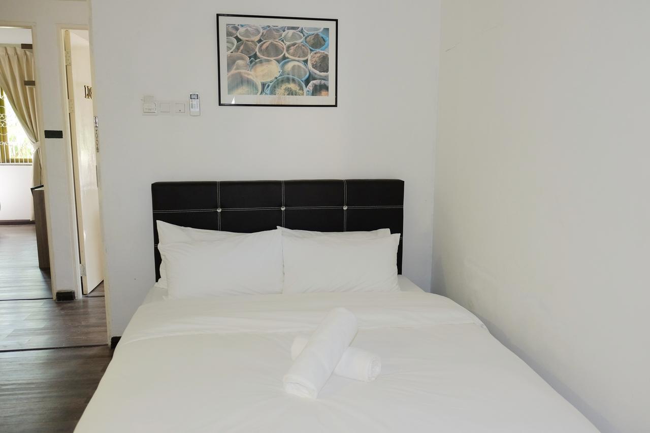 Natol Homestay - London Kuching Exterior photo