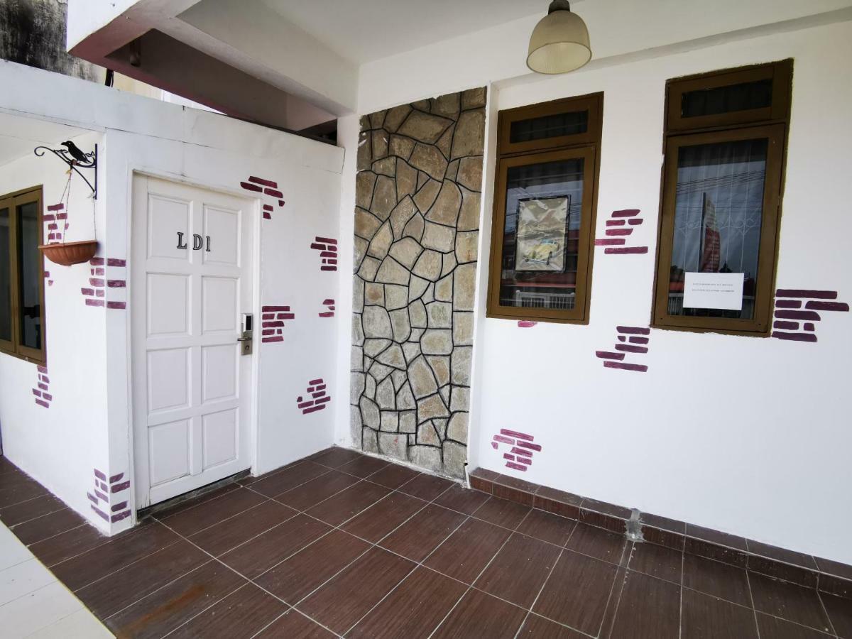 Natol Homestay - London Kuching Exterior photo