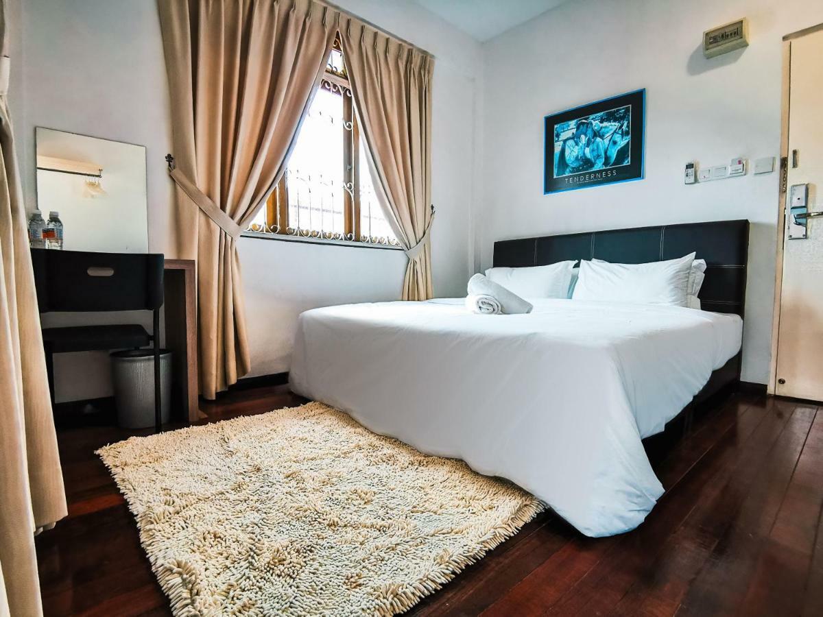 Natol Homestay - London Kuching Exterior photo
